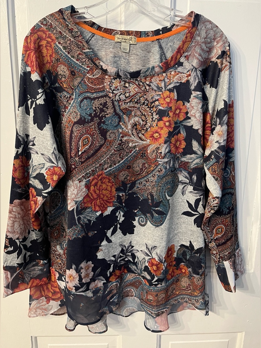one world live and let live floral paisley top 1X